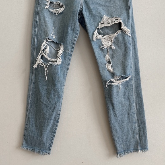 LEVI’S • Wedgie Fit Jeans in Collateral Damage - Picture 7 of 12